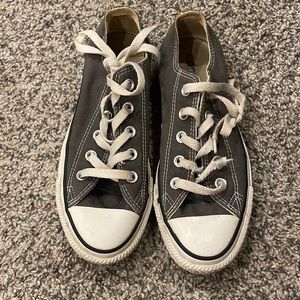 Grey converse low top